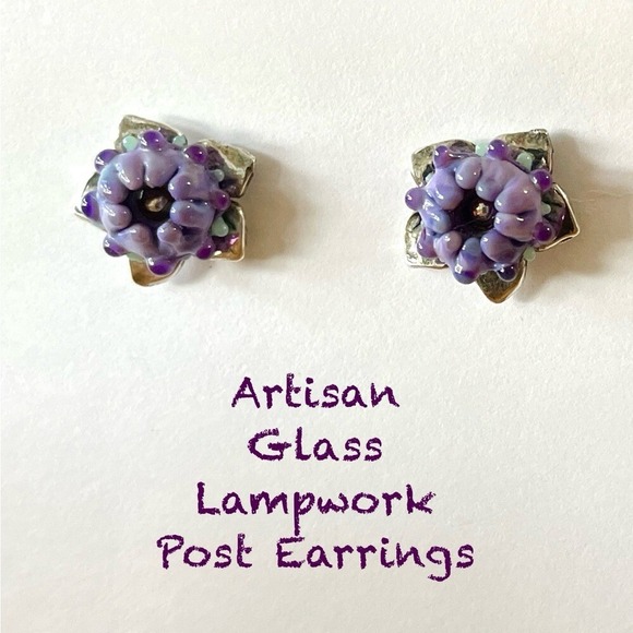 Sterling Silver Petite Purple Flower Stud Earrings Glass Lampwork Earrings - Picture 3 of 9